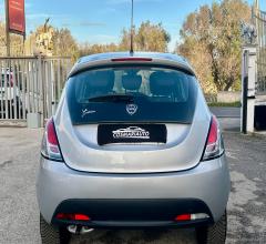 Auto - Lancia ypsilon 1.2 69 cv 5p. gpl ecochic gold