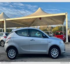 Auto - Lancia ypsilon 1.2 69 cv 5p. gpl ecochic gold