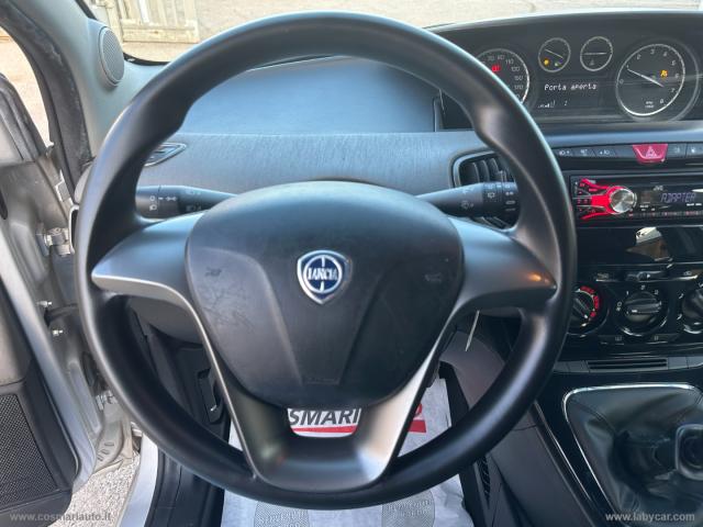 Auto - Lancia ypsilon 1.2 69 cv 5p. gpl ecochic gold