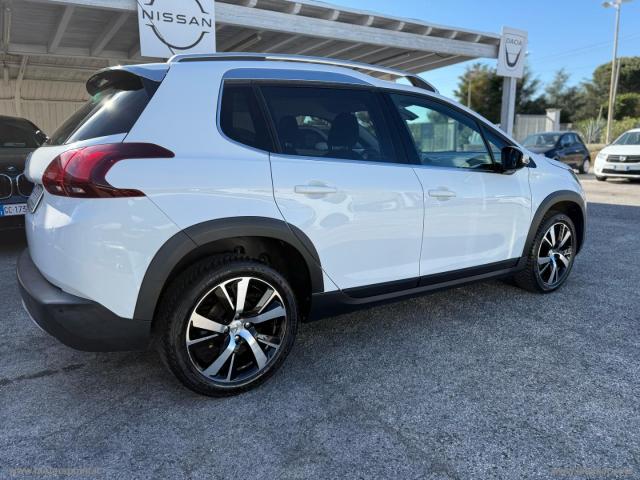 Auto - Peugeot 2008 bluehdi 100 s&s black matt