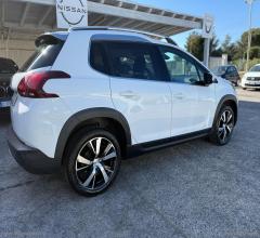 Auto - Peugeot 2008 bluehdi 100 s&s black matt