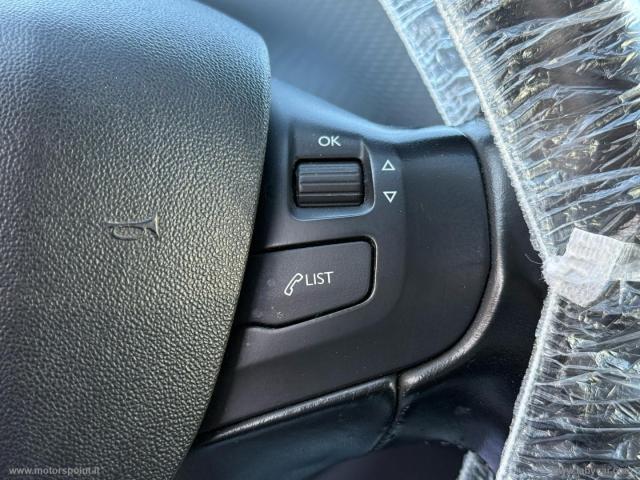Auto - Peugeot 2008 bluehdi 100 s&s black matt