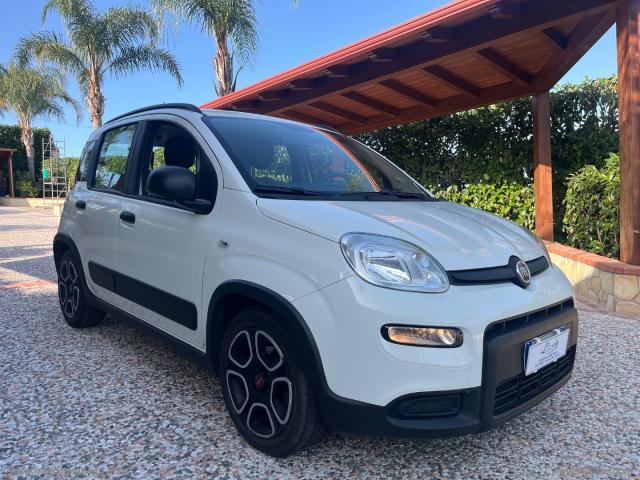 Auto - Fiat panda 1.0 firefly s&s hybrid city life