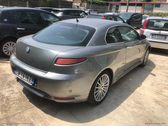 Auto - Alfa romeo gt 1.8 16v ts distinctive