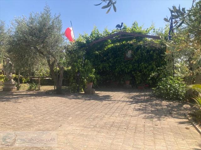 Appartamenti in Vendita - Villa in affitto a lercara friddi contrada passo santuzzo