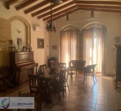 Appartamenti in Vendita - Villa in affitto a lercara friddi contrada passo santuzzo