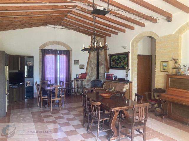 Appartamenti in Vendita - Villa in affitto a lercara friddi contrada passo santuzzo