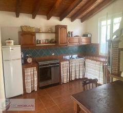 Appartamenti in Vendita - Villa in affitto a lercara friddi contrada passo santuzzo
