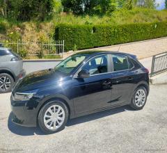 Auto - Opel corsa 1.2 edition