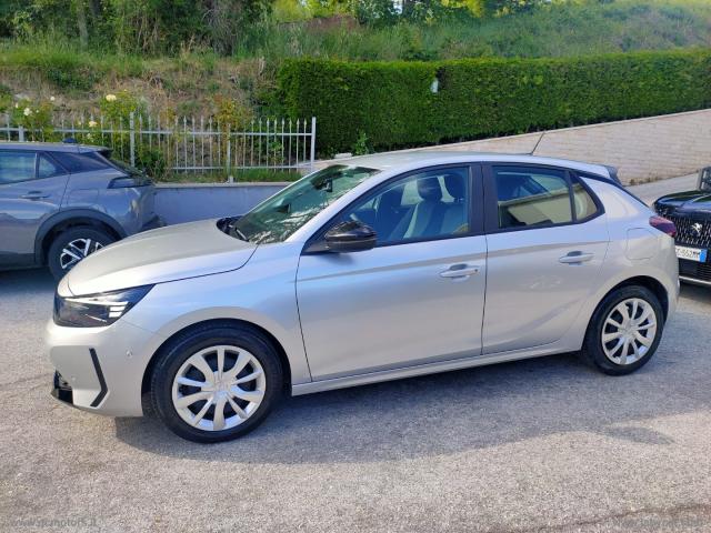 Auto - Opel corsa 1.2 edition