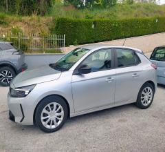 Auto - Opel corsa 1.2 edition