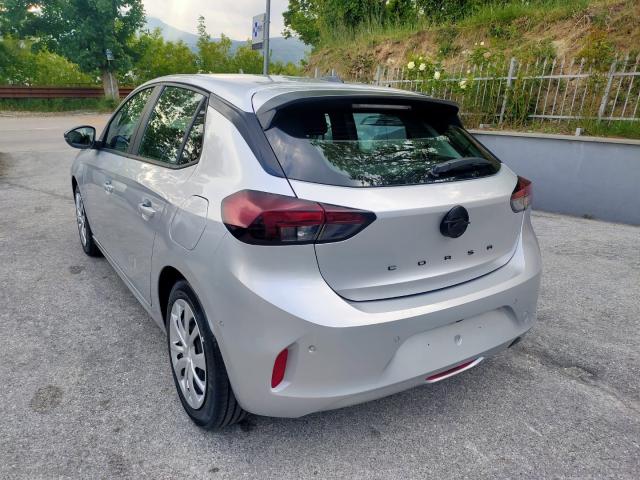Auto - Opel corsa 1.2 edition