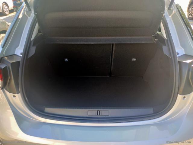 Auto - Opel corsa 1.2 edition