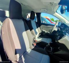 Auto - Opel corsa 1.2 edition
