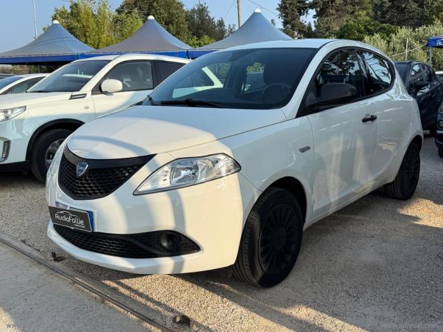 Auto - Lancia ypsilon 1.2 69 cv 5p. gpl ecochic ele.bl