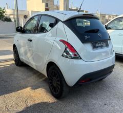 Auto - Lancia ypsilon 1.2 69 cv 5p. gpl ecochic ele.bl