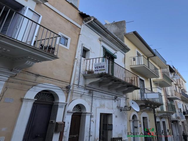 Prezzo ribassato. unico livello. casa singola centro storico