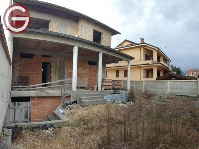 Appartamenti in Vendita - Villa in vendita a cittanova periferia