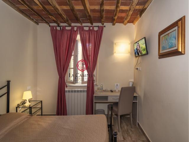 Case - Elegante b&b in vendita a pochi km da lucca