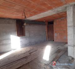 Case - Monno vendesi fabbricato al rustico