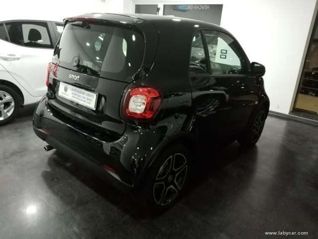 Auto - Smart fortwo coupe' 70 1.0 52kw passion twinamic 3p