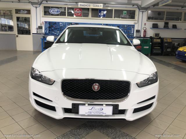 Auto - Jaguar xe 2.0 d turbo 180 cv aut. pure bus. ed.