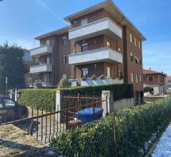 Appartamenti in Vendita - Ampio quadrilocale con doppi servizi
