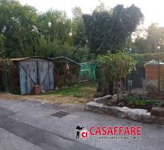 Case - Erba - trilocale ristrutturato con cantina e giardino e annesso porzione di casa al rustico