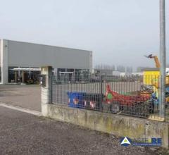 Case - Fabbricati costruiti per esigenze commerciali - via gavioli n. 33