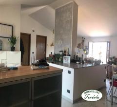 Appartamenti in Vendita - Villetta indipendente con giardino