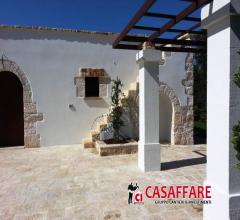 Case - Puglia  -  ceglie massapica - trullo completamente  ristrutturato con uliveto per c.a. 19.000 mq