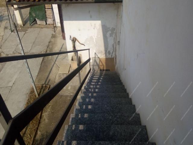Appartamenti in Vendita - Suardi centro paese casa indipendente con giardino privato