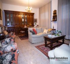 Case - Villa singola con giardino