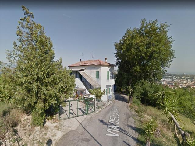 Appartamenti in Vendita - Casa indipendente in vendita a montesilvano prima fascia collinare