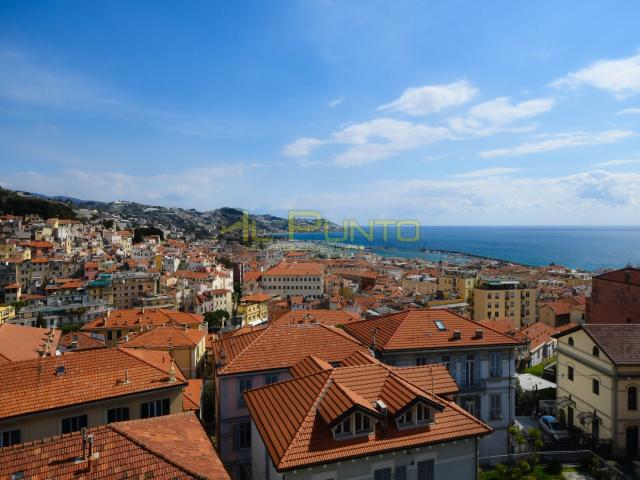 Case - Sanremo superba vista sul mare e sulla città