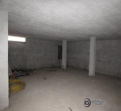 Appartamenti in Vendita - Autorimessa zona viale aldo moro