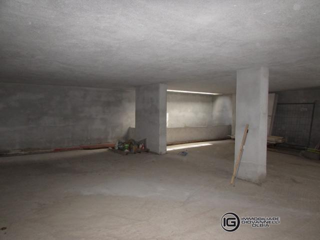 Appartamenti in Vendita - Autorimessa zona viale aldo moro