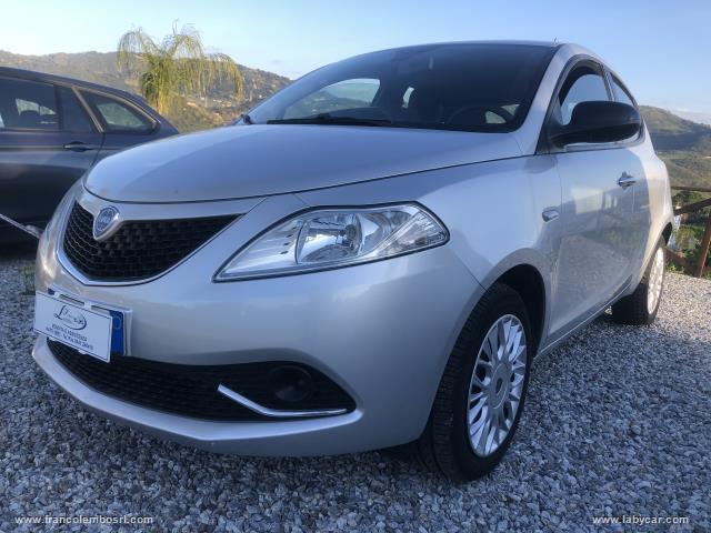 Auto - Lancia ypsilon 1.2 69 cv 5p. s&s gold