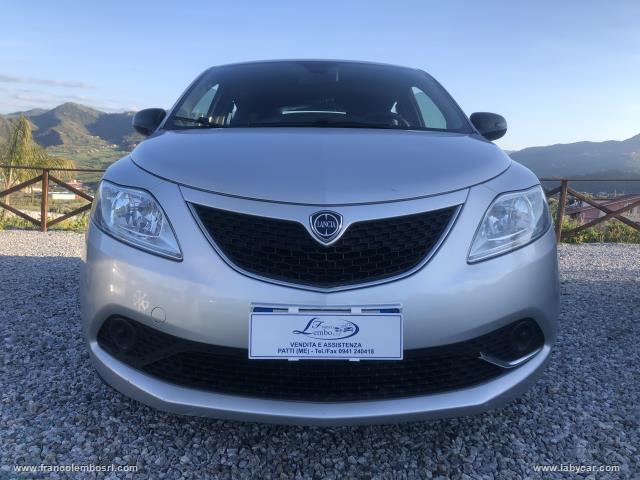 Auto - Lancia ypsilon 1.2 69 cv 5p. s&s gold