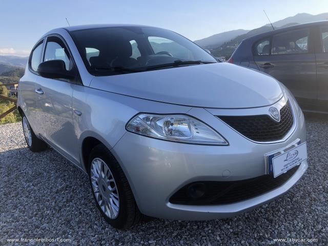 Auto - Lancia ypsilon 1.2 69 cv 5p. s&s gold