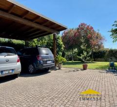 Case - Casa con giardino in vendita a marina di massa