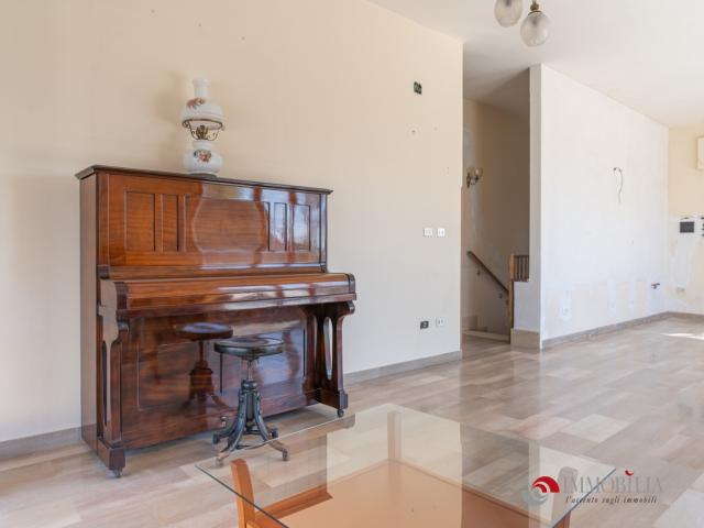 Appartamenti in Vendita - Appartamento in villa