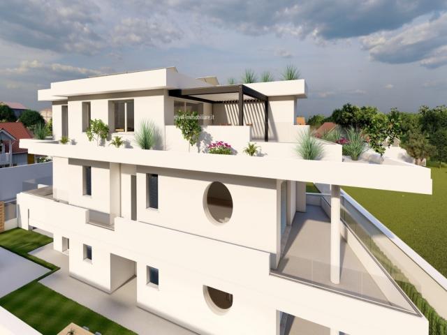 Case - Appartamento in villa indipendente con favolosi terrazzi.