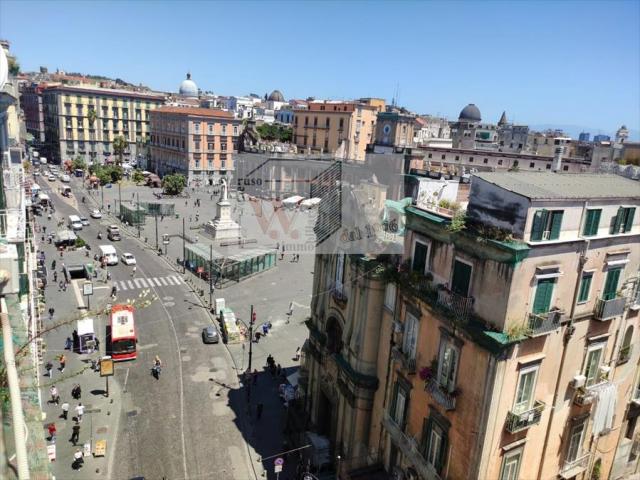 Appartamenti in Vendita - Attico in vendita a napoli centro ( dante - toledo )