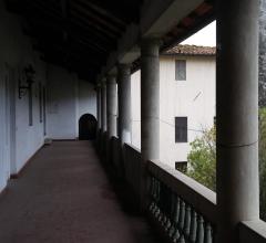 Appartamenti in Vendita - Vendesi antico casale del 1200