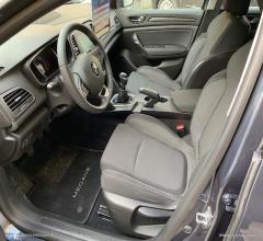Auto - Peugeot 3008 hybrid 225 e-eat8 allure pack