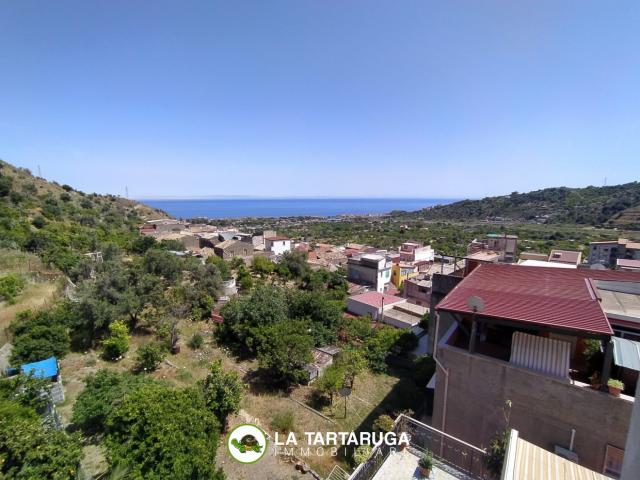 Case - Panoramica casa indipendente con giardino