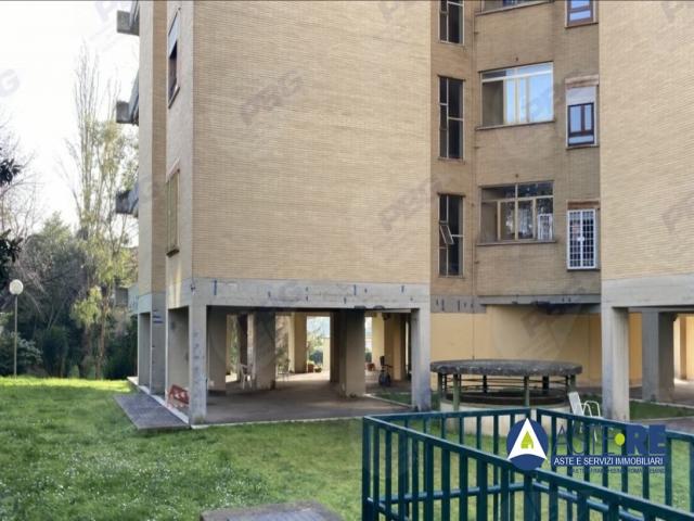 Case - Appartamento - via dei sampieri 31 - 00148