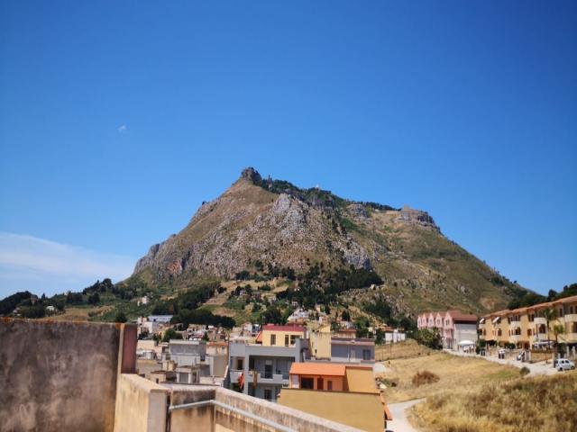 Appartamenti in Vendita - Quadrilocale a valderice