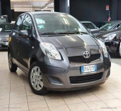 Auto - Toyota yaris 1.3 5p. sol